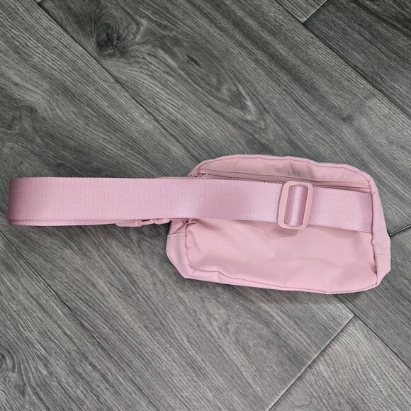 New Pink Everywhere Belt Bag – Crossbody Bag with Adjustable Strap - Picture 3 of 4